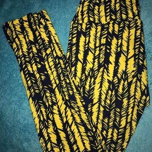 LulaRoe OS Leggings Navy Blue with Yellow Feathers